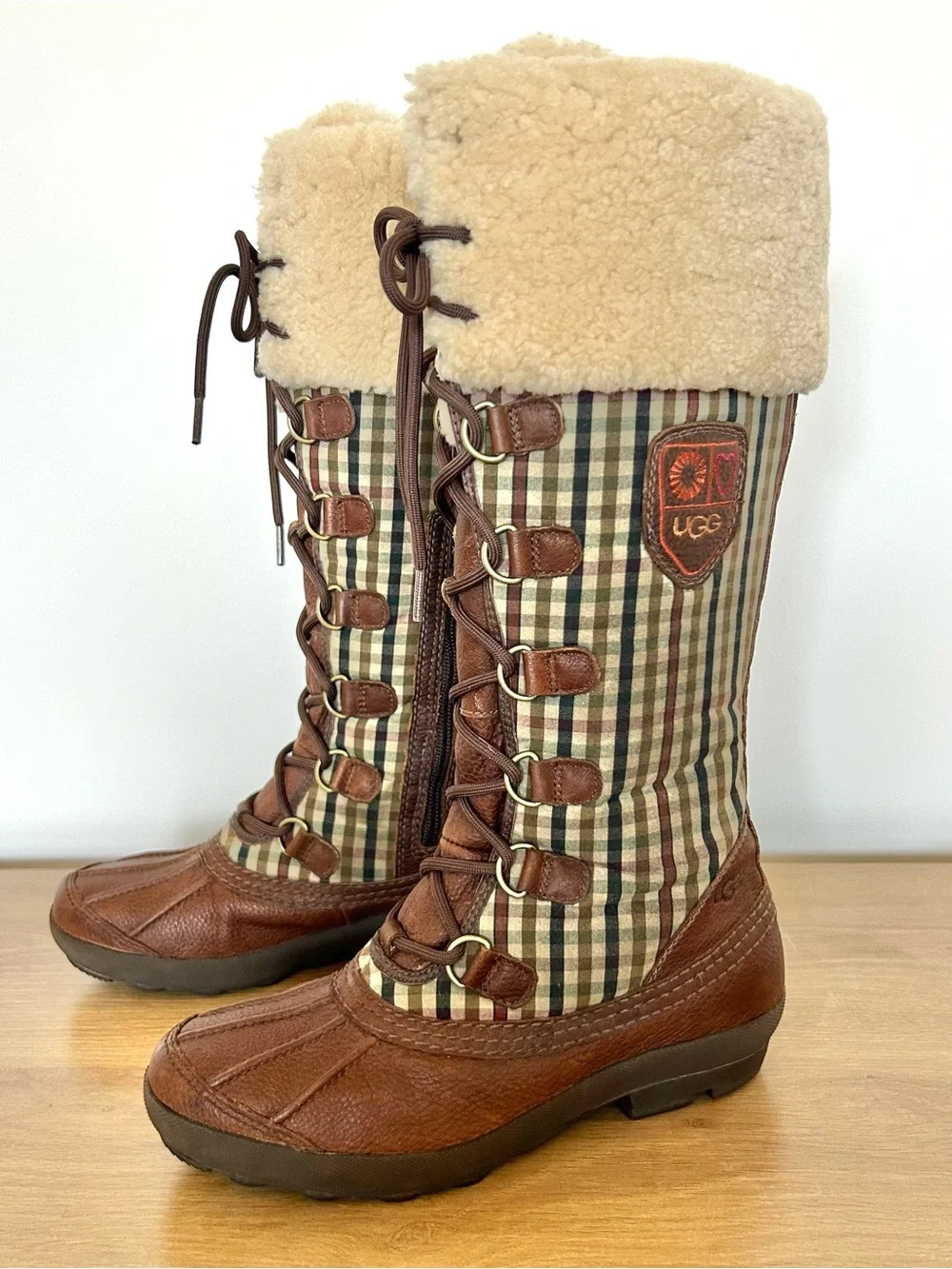 Vintage UGG Edmonton Lace Up Brown Leather Plaid Boots WM8 EU39